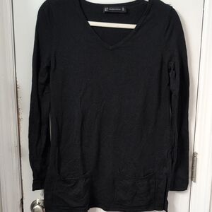 New York & Co Black V-Neck Long Sleeve Light Weight Sweater